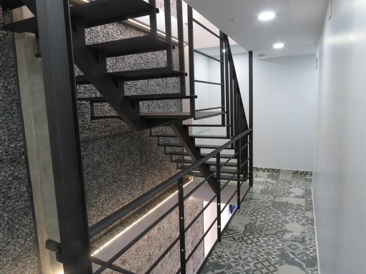 Hotel Alojamientos Aviche 6 Santander Exterior foto